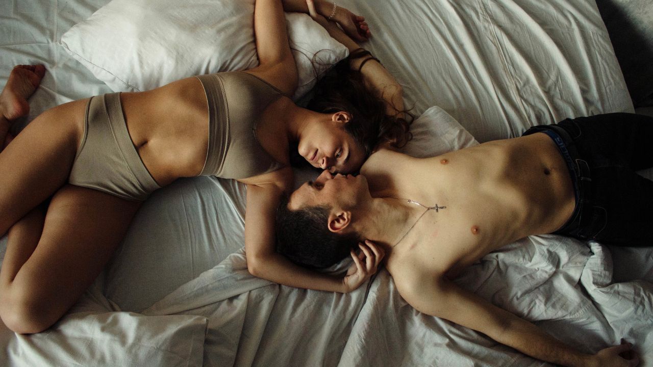 How To Make Your Friends With Benefits Fall For You