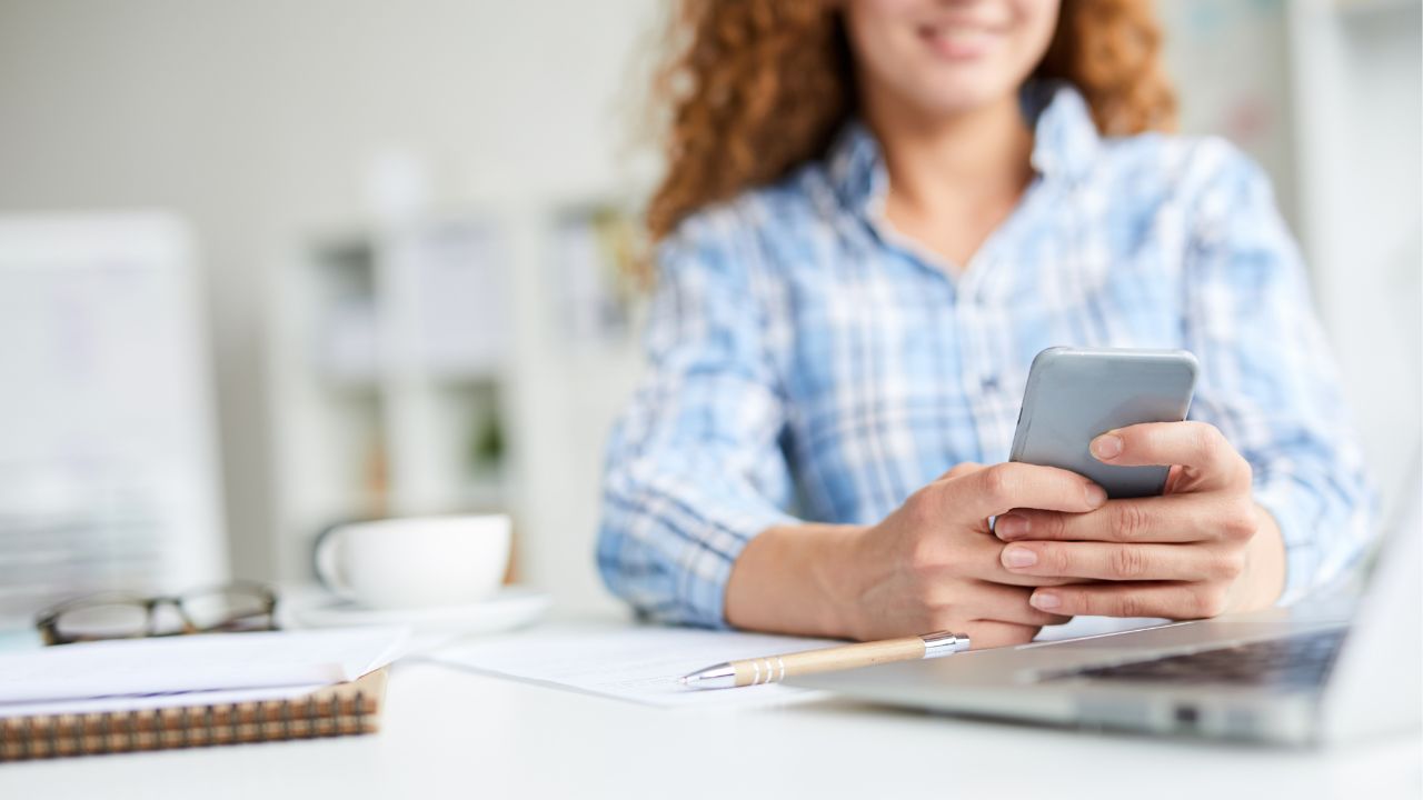 How To Flirt With A Guy Over Text